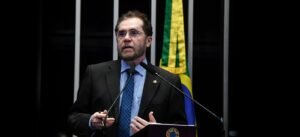 Plínio
