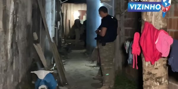 Terror no Val Paraíso: Jovem de 17 anos é executado dentro de casa após tiroteio: veja vídeo